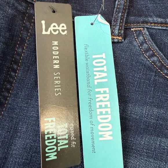 Lee Modern Series Total Freedom Bootcut Jeans Women's Size 18 Medium Dark Wash - Picture 5 of 11